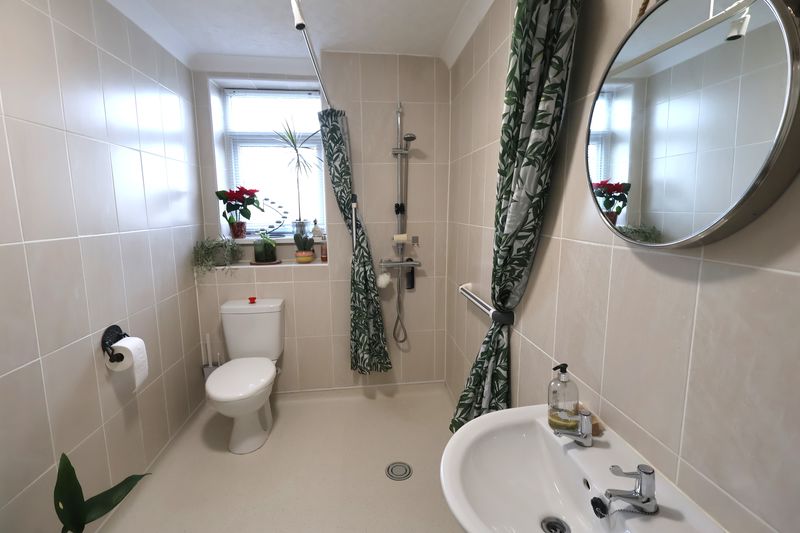 First Floor Wet Room- click for photo gallery